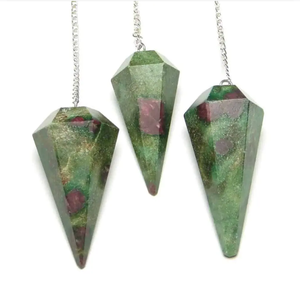 Pendules coniques Ruby Fuchsite Pendule en pierre de Chakra, pendule naturel, pendule de chakra de pierres précieuses grossistes - Product Image 2