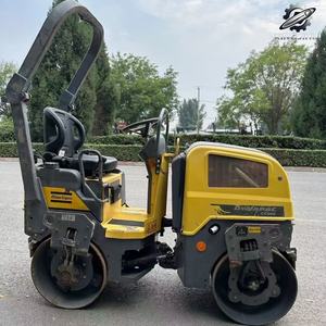 Rodillo Compactador Usado Dynapac CC900, 1.6 Toneladas de Peso Operativo, Compactador Vibratorio de Doble Tambor, Marca Sueca Original, Compactador Pequeño - Product Image 3