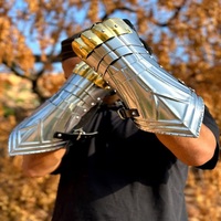 Gantelet médiéval en acier fait main, portable, pour la protection des mains de chevalier, objet de collection, style historique, artisanat métallique