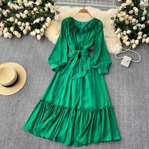 Robe de soirée trapèze mi-longue pour femme 2024 de haute qualité, prête à porter, avec broderie à pampilles, dentelle et sequins, respirante et écologique - Product Image 2