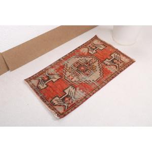 Vintage Turkish Rug 1.5x2.7 ft, <b>Red</b> Small Abstract <b>Wool</b> Rug - Product Image 4