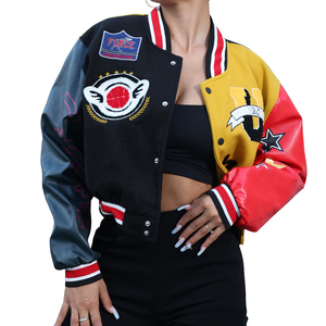 Chaqueta Universitaria Corta para Mujer, Totalmente Negra, Cuerpo de Lana y Mangas de Cuero, Chaqueta Universitaria Corta de Béisbol con Letras - Product Image 1