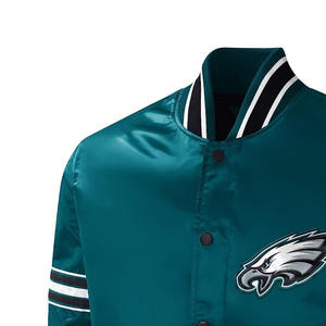 Blousons d'aviateur de haute qualité pour hommes fabrication de vestes universitaires en satin pour hommes avec broderie et appliques personnalisées et boutonnées - Product Image 4