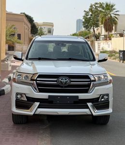Land Cruiser VXR V8 5.7L V8 2021 de Alta Demanda, Equipamiento Completo - Product Image 1