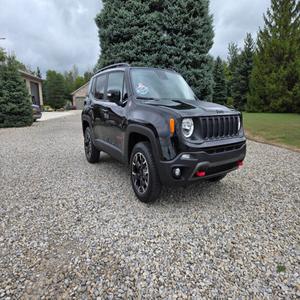 MEILLEUR PRIX POUR UN JEEP RENEGADE TRAILHAWK 2023 - Product Image 1
