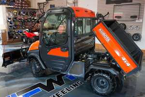Véhicule utilitaire agricole tout-terrain Kubota RTV-X1100C, puissant tracteur à roues côte à côte, 4x4, robuste. - Product Image 4