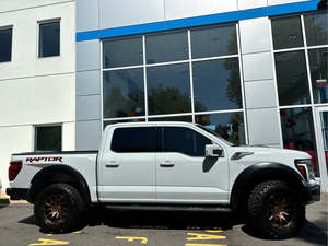 Clean 2024 F-o-r-d de Rap_tor Super_Crew 4WD - Product Image 5