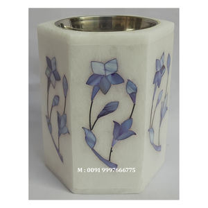 Brûleur à Bakhoor en marbre blanc naturel de forme hexagonale avec incrustation de nacre bleue, surface lisse et brillante, à utiliser pour offrir en cadeau - Product Image 1