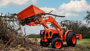 NOUVEAU Tracteur Sub-Compact Kubota BX23S 23 CV 4x4 Diesel avec Pompe Moteur Numérique et Mini Chargeuse Arrière - Product Image 6