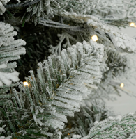 Nouveauté 2026 Arbre de Noël artificiel luxueux pré-éclairé à LED de 7 pieds unique en fougère floquée pré-installée pour la décoration festive