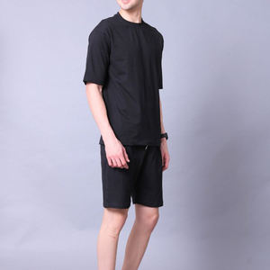 Conjunto de camiseta y pantalones cortos de verano transpirables personalizados con MOQ bajo, 100% algodón, informal, de 2 piezas, ligero, estampado y tejido para hombre - Product Image 3