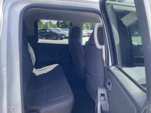 Frontier S 2024 Usado, 4 Puertas, Cabina Doble, 4x4, 5.0 ft. SB (3.8L 6 cilindros 9A), Autos Usados Premium - Product Image 4