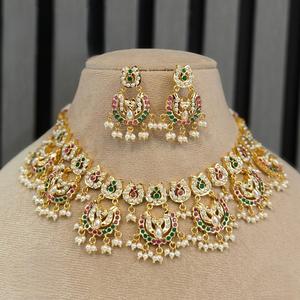 Collier Jadau élégant de haute qualité en plaqué or serti de boucles d'oreilles pour le mariage et la collection de vêtements de fonctions pour femmes et filles - Product Image 1