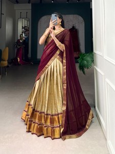Lehenga Choli en soie de coton traditionnel de haute qualité avec travail de tissage et concept fantaisie de Paithani Dupattas pour les fêtes de mariage - Product Image 3