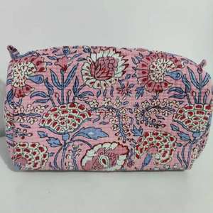 Ensemble de sacs de maquillage à imprimé floral de haute qualité Ensemble de pochettes matelassées en coton imprimé floral Trois cosmétiques élégants et Organisation de voyage - Product Image 6