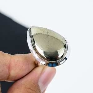 Bague ovale en pyrite dorée, argent sterling 925 plaqué rhodium, faite à la main, toutes tailles, pierre naturelle, cadeau de Noël pour femme - Product Image 4