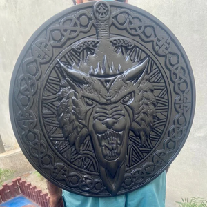 Viking sculpté à la main en bois gravé à la main nordique Viking médiéval vieux âges bataille prêt guerrier bouclier. - Product Image 6