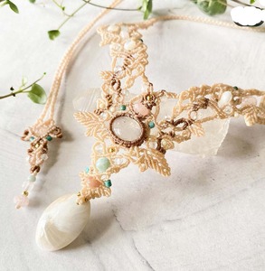 Bonne qualité pierre de soleil forme de poire avec demi-lune en laiton trouver macramé tour de cou bijoux faits à la main pour cadeau de mariage vêtements d'été - Product Image 3