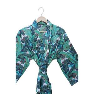 Kimono long à imprimé feuille de bananier pour femmes, fait à la main, doux et confortable, vêtements de bain et de nuit, cadeau pour elle - Product Image 4