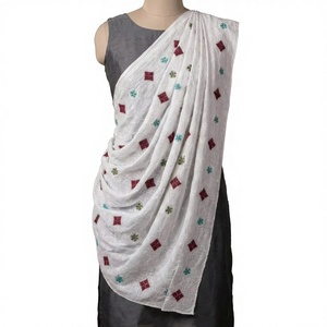 Voile de coton blanc pour femme, broderie florale, strass, doux et respirant, style ethnique arabe, pour le Hajj et usage quotidien, vente en gros - Product Image 1