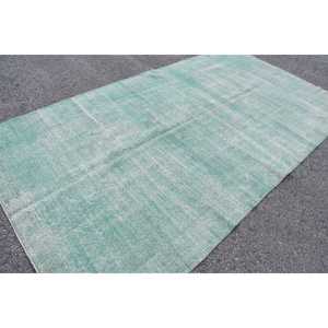 Alfombra Turca de 5.5x10.1 pies, Alfombra Grande Vintage, Alfombra Abstracta Verde y Blanca - Product Image 1