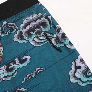 กางเกงขาสั้นชายหาดของผู้ชายดีไซน์ใหม่ชุดว่ายน้ำ100% โพลีเอสเตอร์มีกระเป๋ากลางเอวบอร์ดสั้นโต้คลื่นชายหาดสไตล์ลำลองสีทึบ - Product Image 3