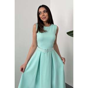 Vestido Turquesa con Cuello Halter y Corte Evase - Turquesa - Product Image 3