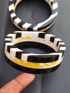 Brazaletes acrílicos de resina Irregular verde exagerado para mujer, pulseras geométricas de tendencia, joyería de fiesta - Product Image 5