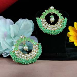 Elegante sofisticación pequeños pendientes de tuerca para mujeres y niñas radiante Kundan perla brillante perlas brillantes accesorio de moda - Product Image 5