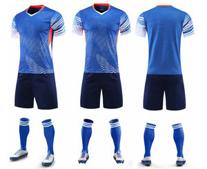 Vêtements de football personnalisés pour hommes 2024-Maillot de sport en gros avec short avec nom d'équipe sportive pour adultes - Product Image 3