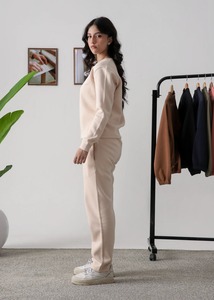Conjunto Deportivo de Dos Piezas para Mujer, Sudadera Cómoda de Primera Calidad, Tendencia 2025-26, Tejido Suave, Ropa Deportiva al por Mayor - Product Image 5