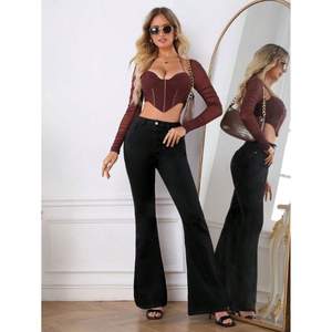 Jean évasé vintage rétro pour femme, taille haute, en denim noir, coupe évasée, extensible, durable, aspect impeccable, finition premium, tailles 26 à 40 - Product Image 2