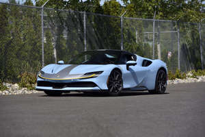 2025 Caja de Cambios Automática, Interior Claro, Asientos de Cuero, Híbrido Turbo AWD, Sin Accidentes y Listo para Enviar - Product Image 2