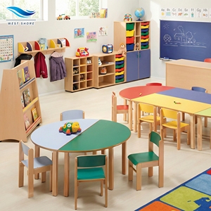 Set Tavolo e Sedie Arcobaleno Montessori per Asilo Nido, Scuola Materna e Aula con Mobile Contenitore in Legno - Product Image 1