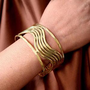Bijoux de manchette en laiton de luxe antique Sculpture moderne Design inspiré Bracelet de finition polie pour femmes inspiré de la Chine pour la boutique - Product Image 5
