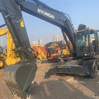 Excavatrice sur pneus HYUNDAI d'occasion de 21 tonnes, modèle 2023, avec moteur, pompe et alternateur pour travaux de terrassement