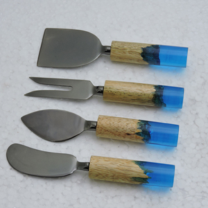 Ensemble de 4 couteaux à beurre en bois et en résine en acier inoxydable de conception unique Offre Spéciale pour la vente internationale avec un prix d'usine abordable - Product Image 3