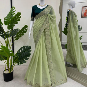 Ensemble de saris en soie croquante royale Fil et séquence traditionnels Artisanat Mon Banglori Chemisier en soie avec doublure intérieure - Product Image 1