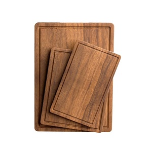 Planches à découper artisanales en bois de forme ronde durables durables et personnalisables pour tous vos besoins de cuisine - Product Image 5