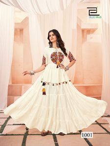 Dernier modèle de costume de mariage Lehenga en rayonne lourde avec broderie Gamthi en fausse fourrure par FabZone - Product Image 4