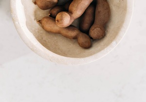 ชามหินทราเวอร์ทีนเกรดพรีเมียม พร้อมพื้นผิวธรรมชาติ สำหรับตกแต่งบ้านสไตล์โมเดิร์นและจัดวางอย่างมีระดับ - Product Image 5