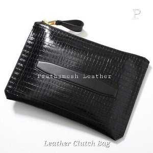 El diseñador lleva tu estilo esencial con este elegante bolso de mano de cuero plegable sobre el embrague de cuero ofrece practicidad de estilo - Product Image 2