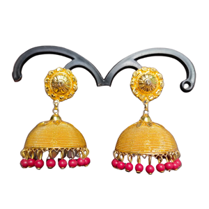 Ensemble de boucles d'oreilles très vendues avec des boucles d'oreilles de style Jhumka plaquées or 22 carats de conception traditionnelle Bijoux pour femmes portés par les exportateurs - Product Image 2