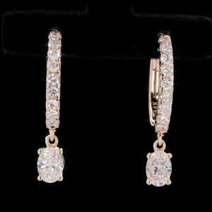 Elegantes pendientes de diamantes cultivados en laboratorio de 0,99 quilates para mujer en forma ovalada de oro rosa de 14 quilates, pendiente de diamantes de claridad VVS-VS para mujer - Product Image 4