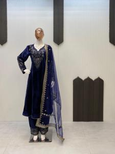 ชุดสلوارผ้ากำมะหยี่สีน้ำเงินอินเดีย-ปากีสถาน งานปักลายแฟนซี ดีไซน์เนอร์ งานปักยอดนิยม เหมาะสำหรับงานปาร์ตี้ งานแต่งงาน ชุดลำลองแบบดั้งเดิม - Product Image 6