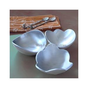 Cuenco para servir de metal martillado para utensilios de cocina, uso doméstico y hotelero, cuencos plateados para servir comidas y ensaladas - Product Image 3