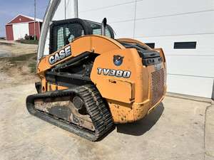 Chargeur sur pneus puissant Case TR310B d'occasion avec nivellement avant électrique à vendre - Product Image 4