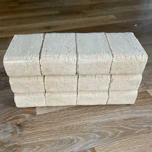 Vente à chaud de briquettes de bois/hêtre/chêne/mélange de bois dur Système de chauffage élevé/Briquettes de bois séchées au four de qualité supérieure - Product Image 2