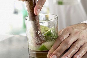 DIVRIS DR-3802 Wood Cocktail Muddler Handmade Modern Eco-Friendly <b>Bar</b> <b>Tool</b> for Mixing Drinks - Product Image 4