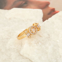 Bijoux à la mode NYH gros anneaux en zircon cercle bonbons plaqué or anneaux conception irrégulière anneau pour les femmes doigt